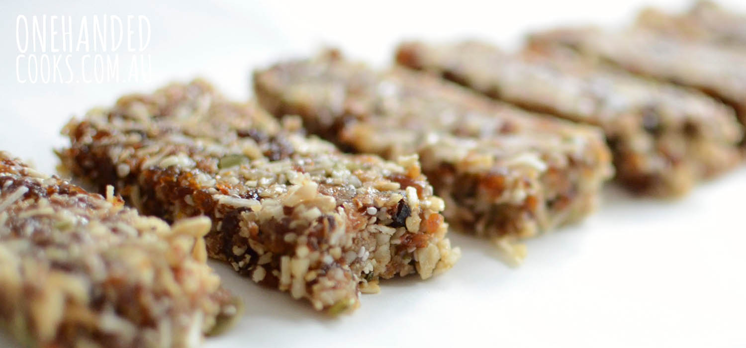 Fruit 'N' Nut Muesli Bars One Handed Cooks